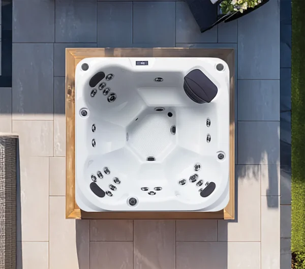 St. Tropez Whirlpool
